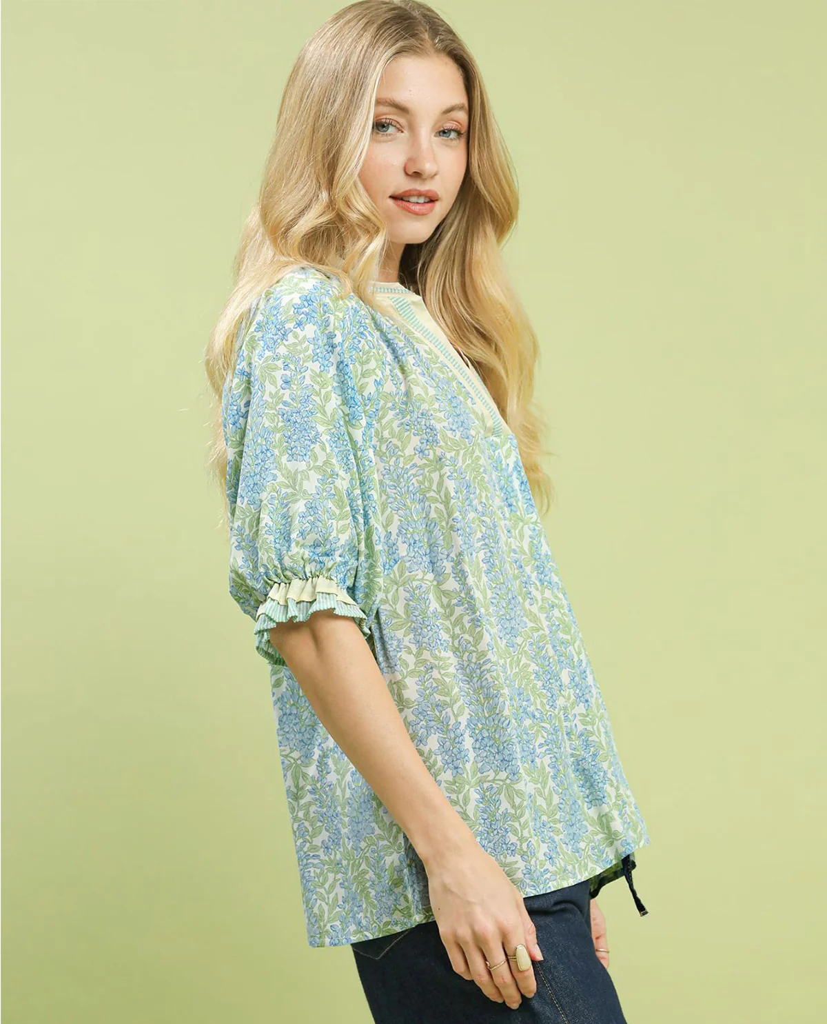 Spring Brust Print V-neck Collared Top - Image 3